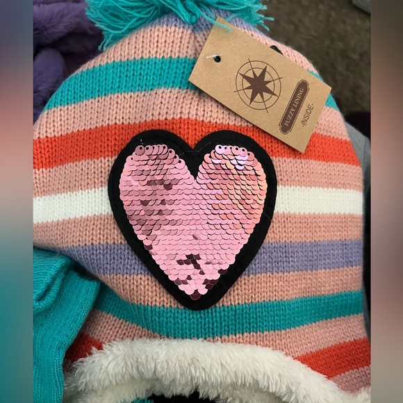 Fanes Paul youth girl’s hat and matching mittens. NWT. - Picture 5 of 8